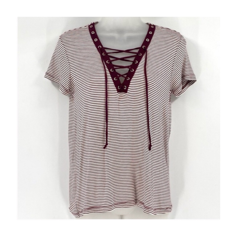 FOREVER 21 Lace Up Collar Tee 0060